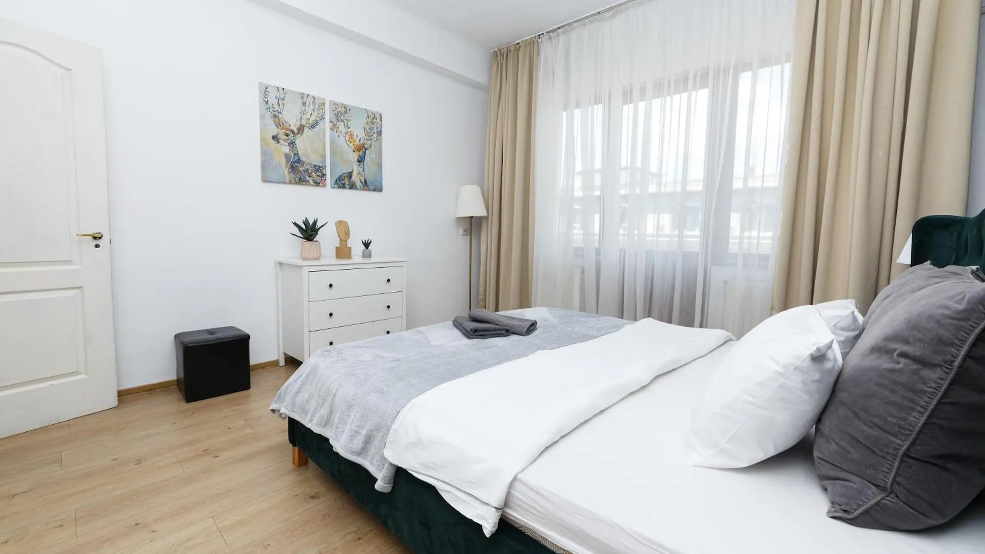 בוקרשט Color Apartments Franceza Street 4Bedrooms 0*,  רומניה