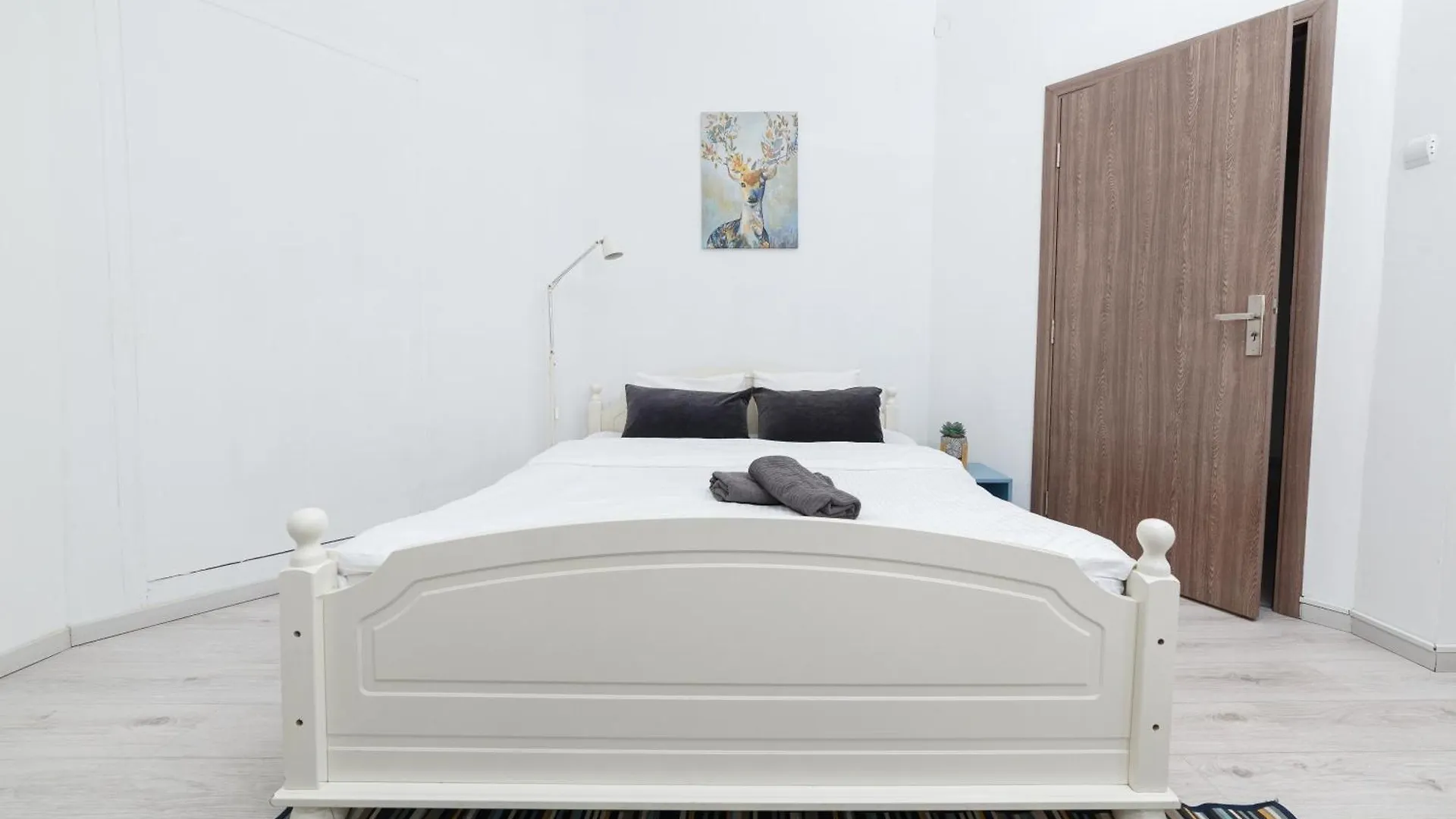 Color Apartments Franceza Street 4Bedrooms 부쿠레슈티 루마니아