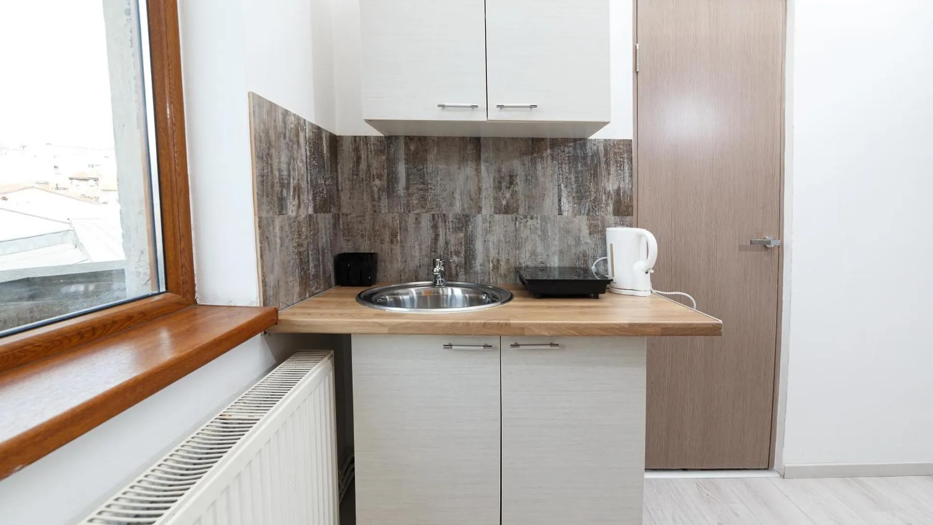 Color Apartments Franceza Street 4Bedrooms 부쿠레슈티