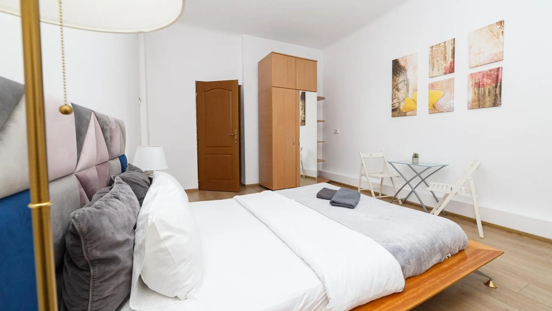 בוקרשט Color Apartments Franceza Street 4Bedrooms