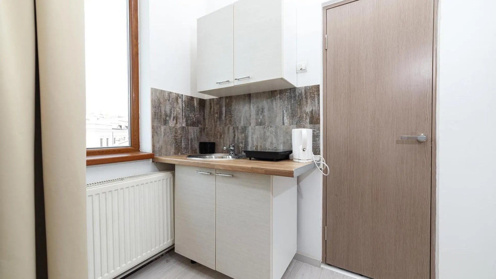 Color Apartments Franceza Street 4Bedrooms 부쿠레슈티 0*,