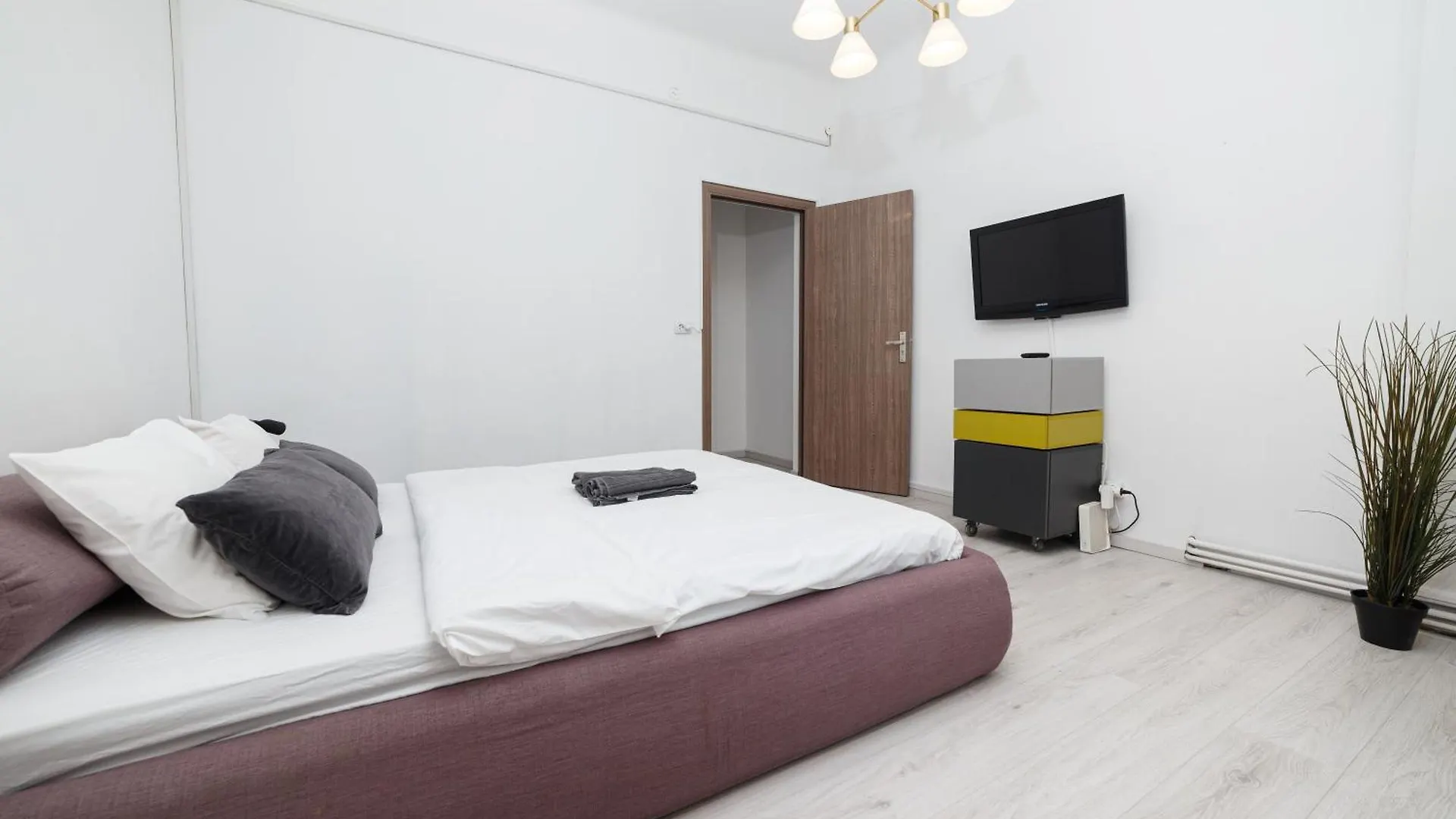 בוקרשט Color Apartments Franceza Street 4Bedrooms